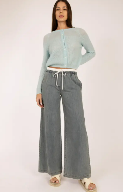 Relaxed Wide Leg Washed Denim Pants