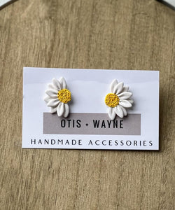 White + Yellow Daisy Babes - Dangle + Studs