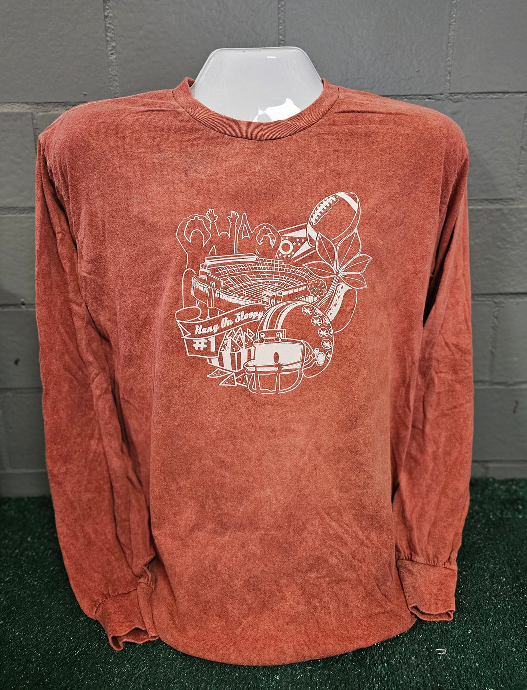 OH Ohio Nostalgia Long Sleeve T-shirt in Mineral Washed Red