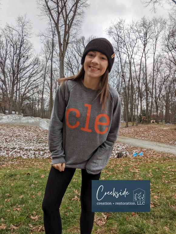 CLE lightweight htr gray crewneck sweatshirt